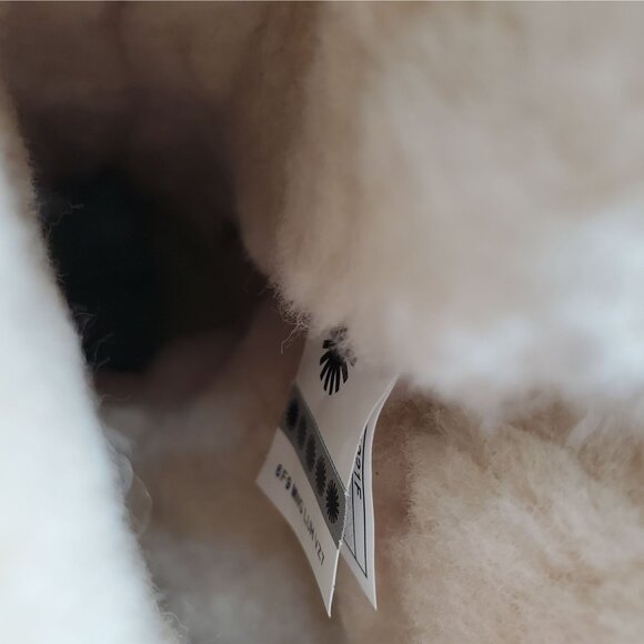 UGG 5 Adirondack Tall Boot III Fur Waterproof Sheepskin Leather Outdoor Shoes - Picture 16 of 16